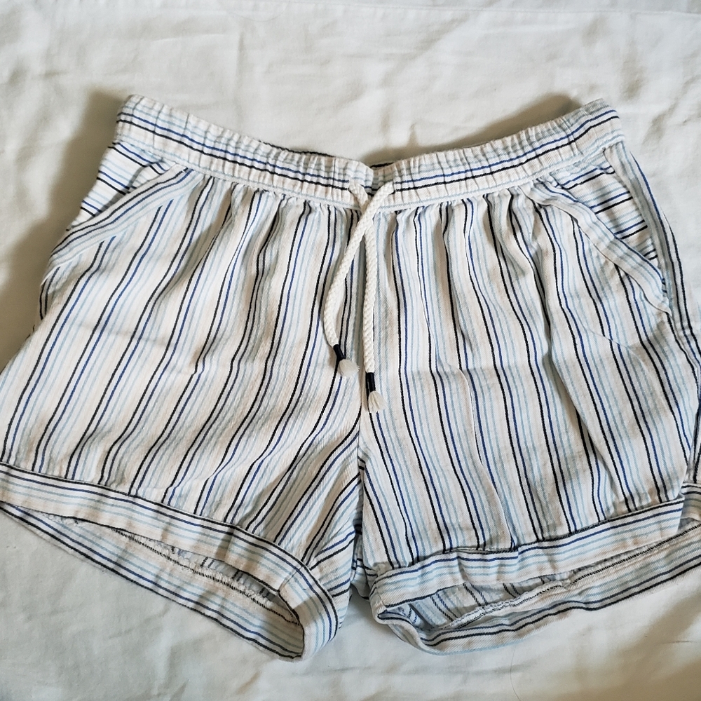 Stripped Shorts
